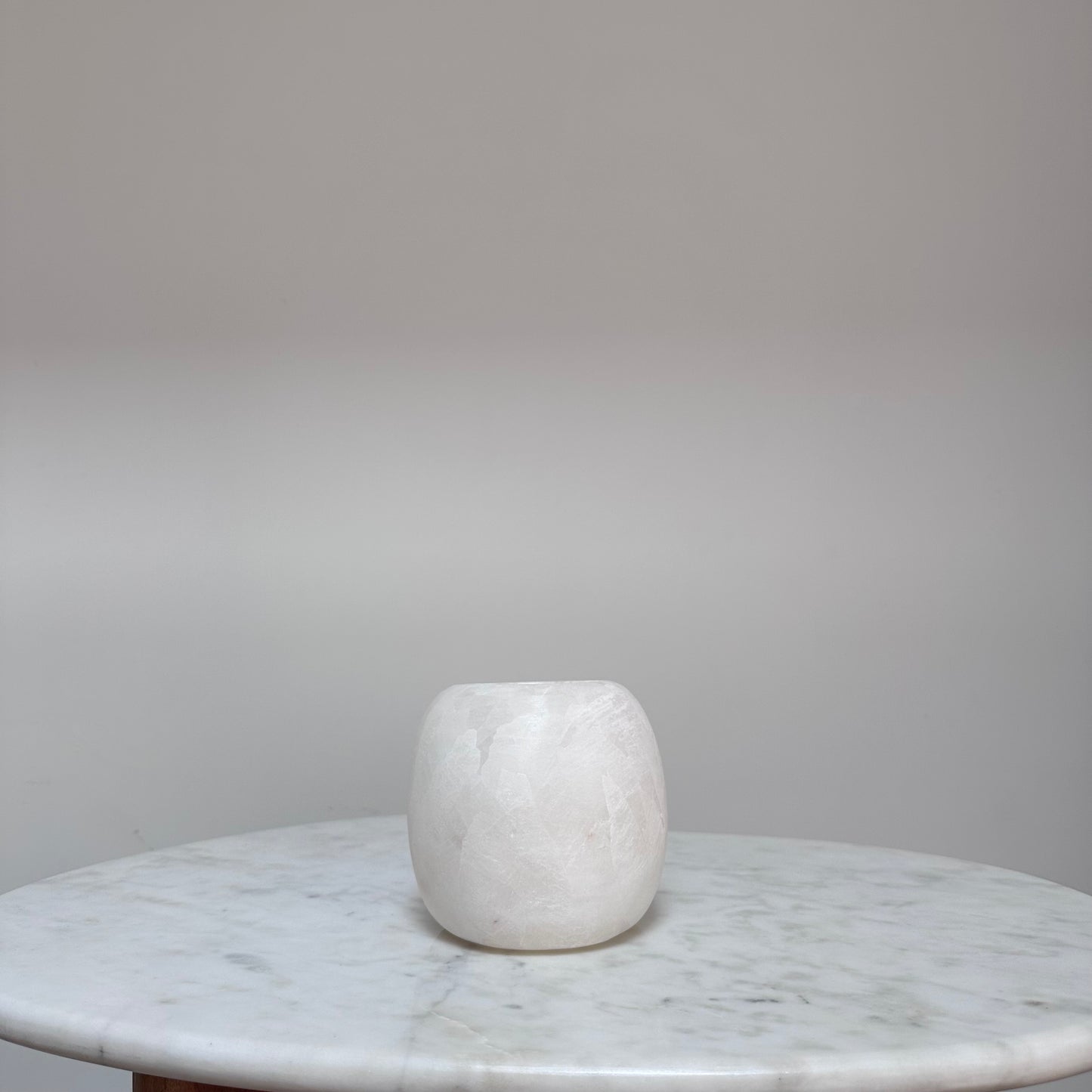 Ivory White M|1