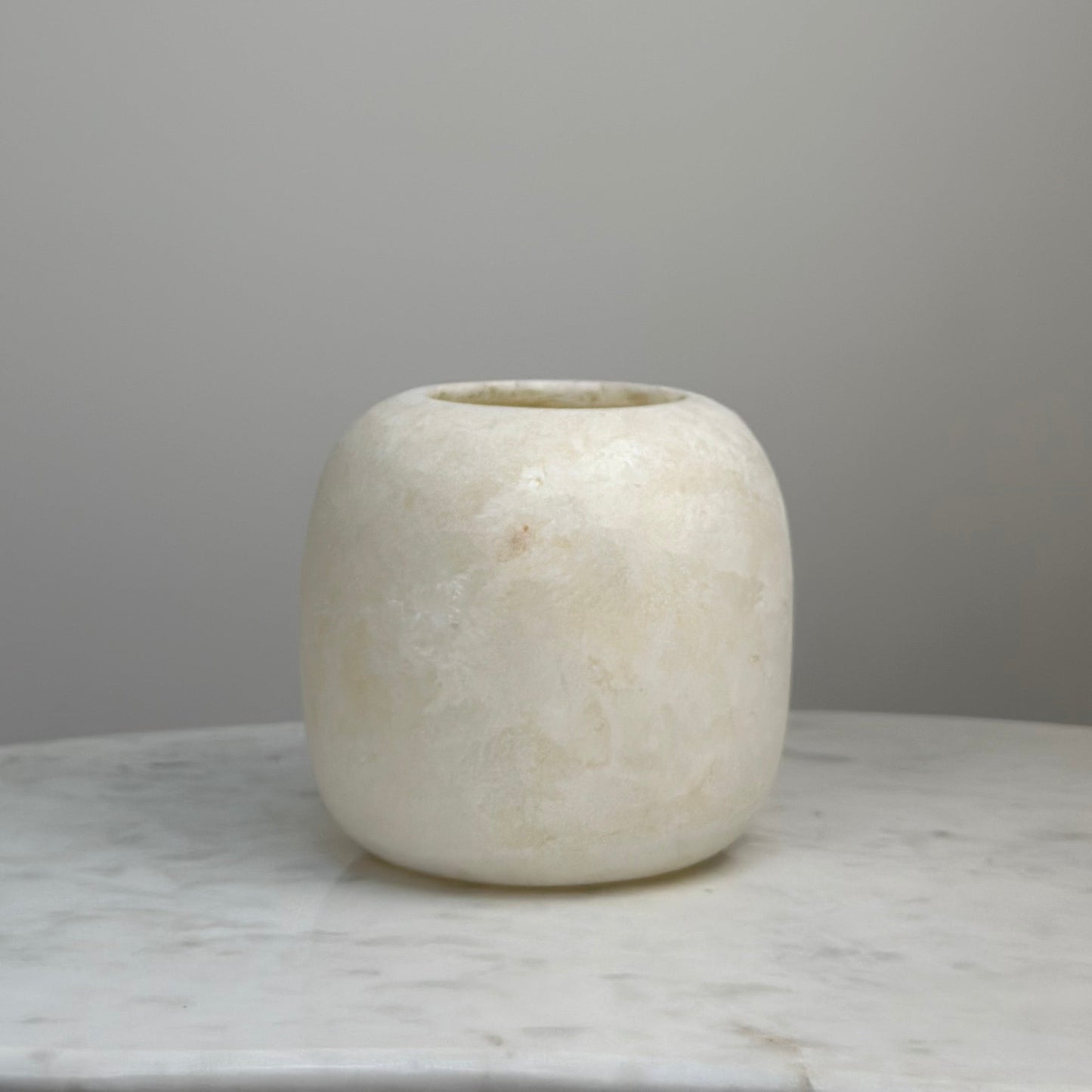 Ivory White Rond 002 - Large